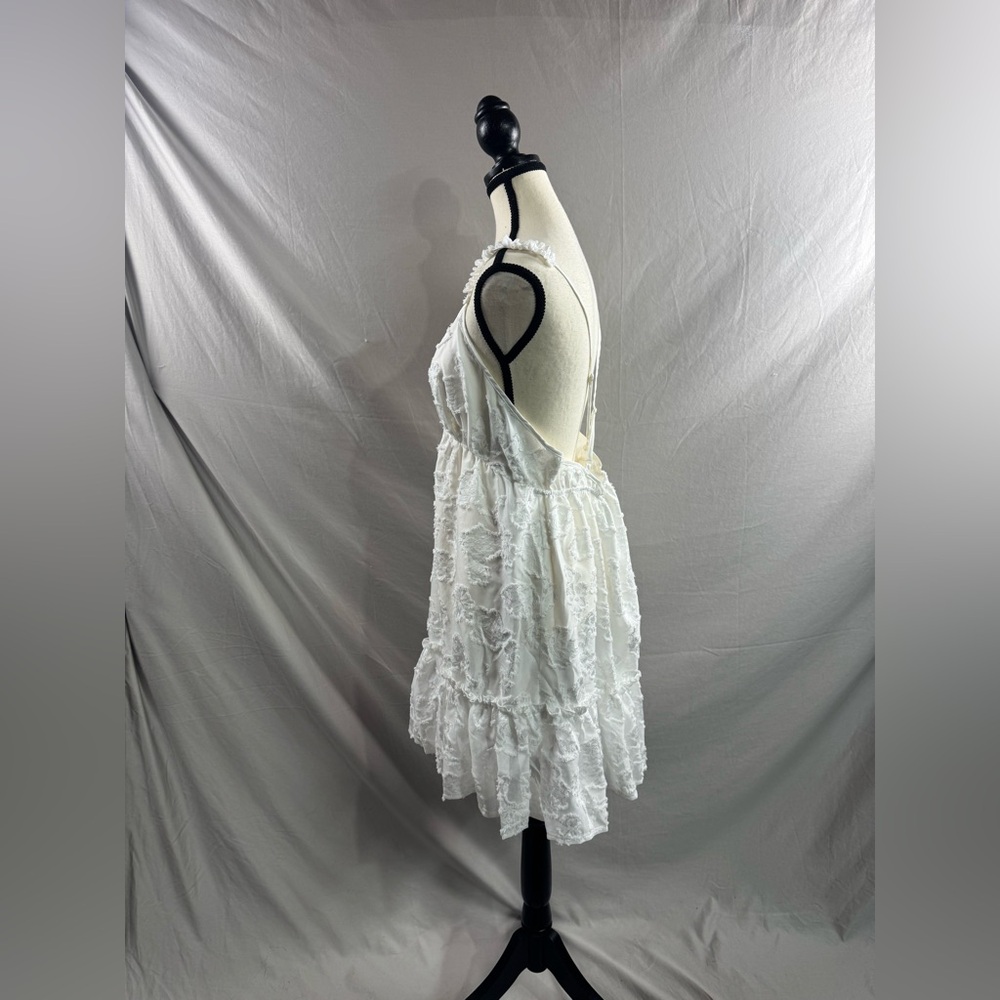 LAST ONE 🔥 Appliques Sleeveless Frill Hem Dress White - Picture 8 of 8
